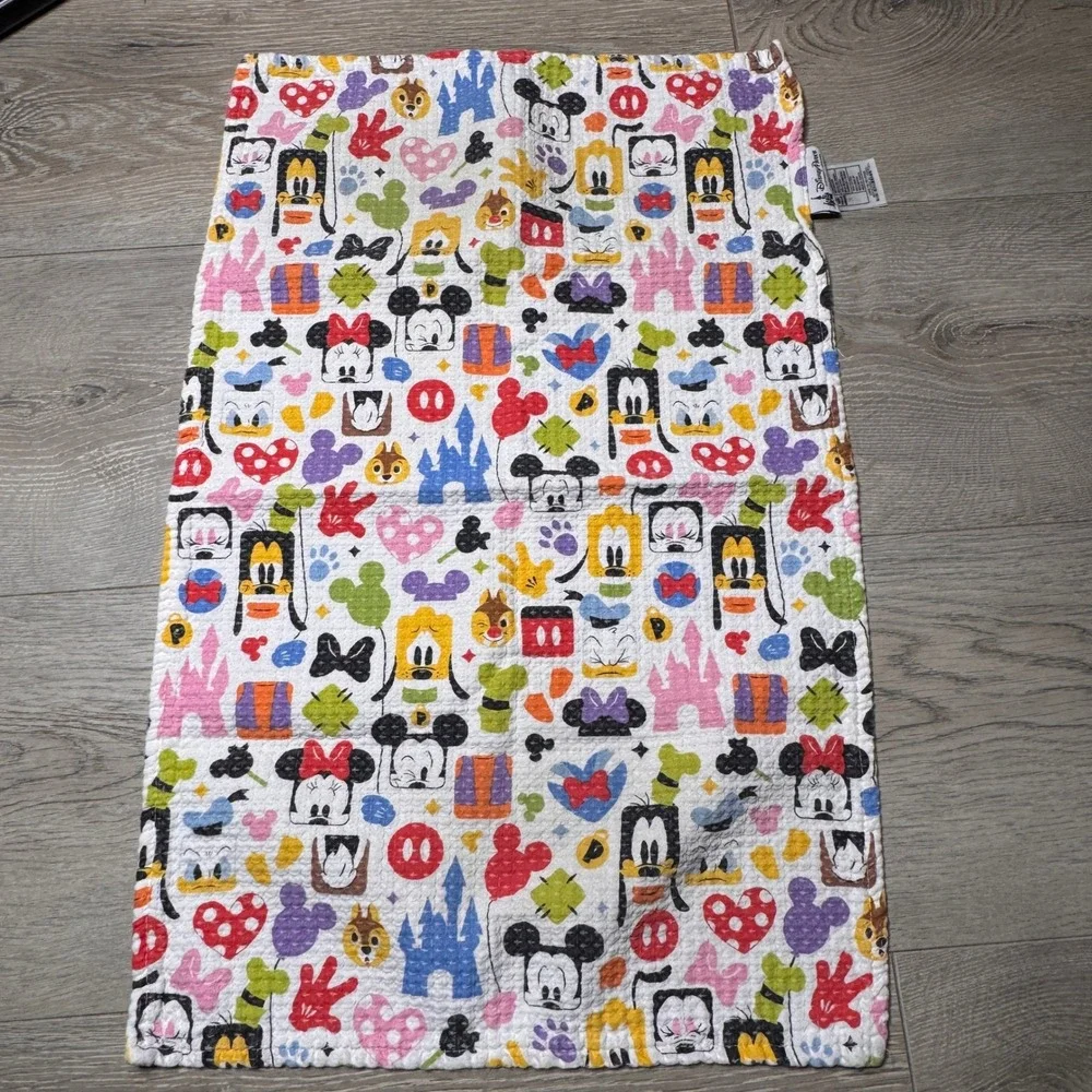 Disney Parks Mickey & Friends All Over Print Cotton Hand Towel‎ Multicolor